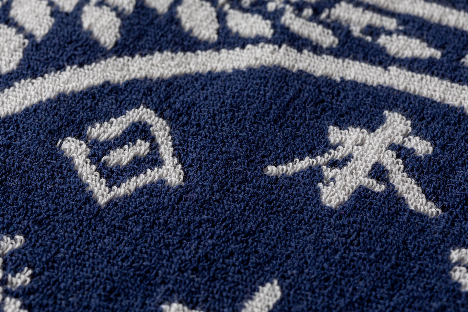 日本国道路元標 タオルハンカチ（紺） – 江戸東京一