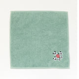 上野パンダファミリー 刺繍ハンドタオル（グリーン）